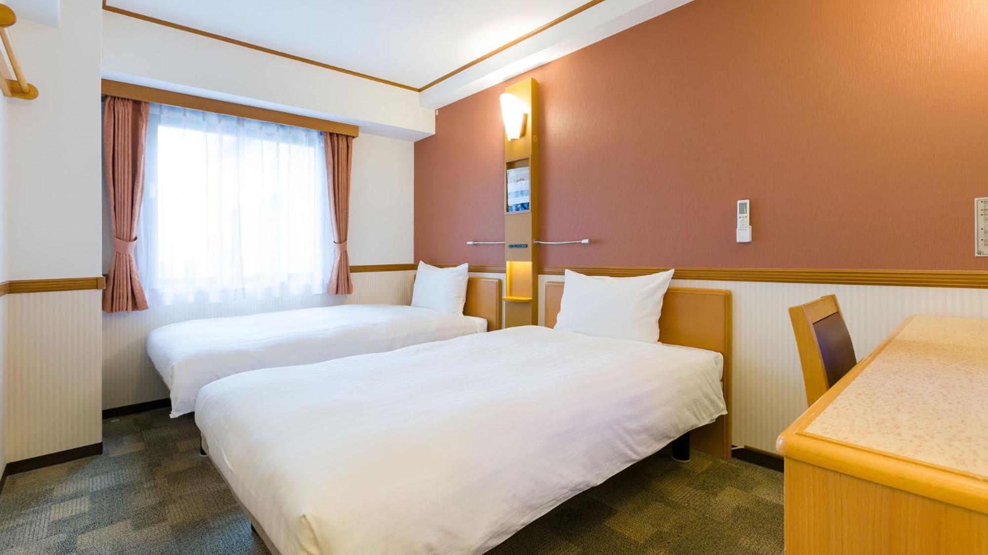 Toyoko Inn Toyohashi Eki Higashi Guchi Esterno foto